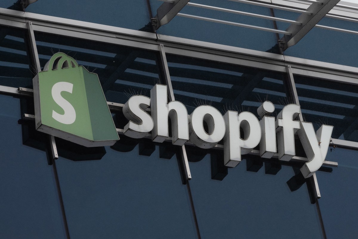 Shopify promotes “open trade” as Trump delays import exemptions