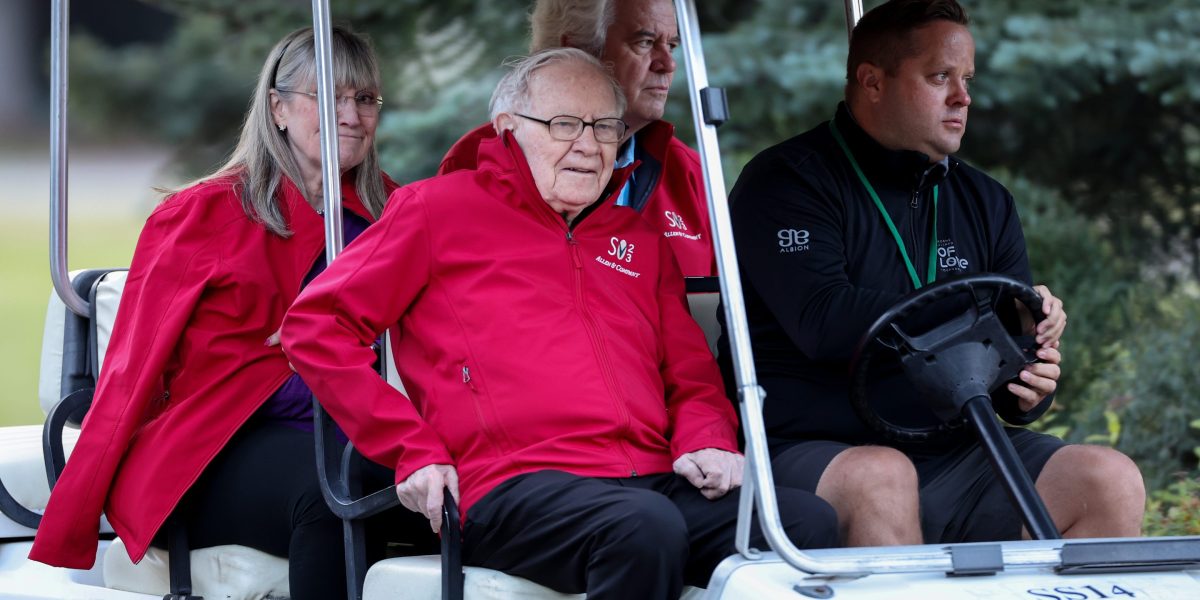 As investors await Warren Buffett’s annual letter, is Berkshire Hathaway stocking up on cash out of fear, or is it waiting for an opportunity?