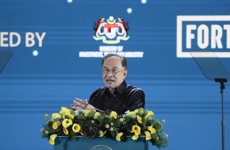 Malaysian Prime Minister Anwar calls for “a fierce and independent ASEAN” when building connections with China’s Gulf.