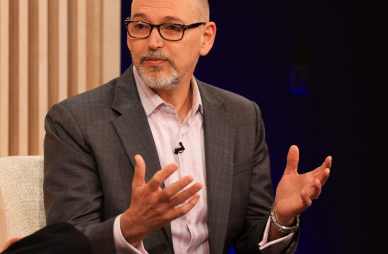 In fact, does the CEO share the unusual question he’s been asking job seekers for 15 years: Apple or Android?